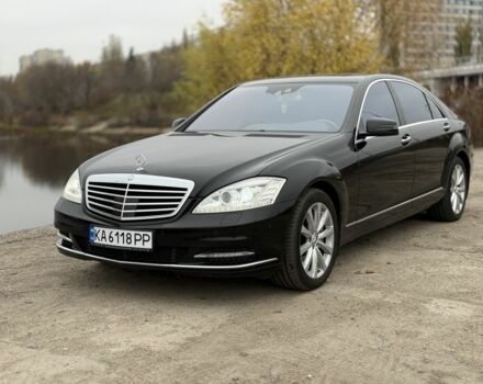 Черный Мерседес С Класс, объемом двигателя 4.7 л и пробегом 158 тыс. км за 12500 $, фото 2 на Automoto.ua