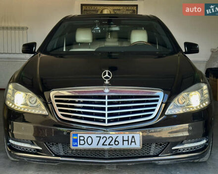 Черный Мерседес С Класс, объемом двигателя 3 л и пробегом 255 тыс. км за 24500 $, фото 1 на Automoto.ua