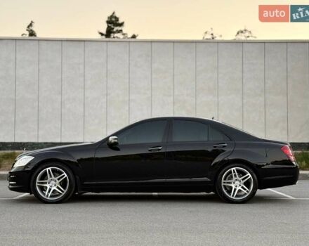 Чорний Мерседес С Клас, об'ємом двигуна 3 л та пробігом 211 тис. км за 23400 $, фото 5 на Automoto.ua