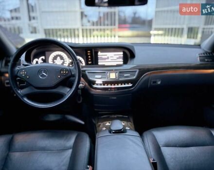 Черный Мерседес С Класс, объемом двигателя 3 л и пробегом 279 тыс. км за 17700 $, фото 12 на Automoto.ua