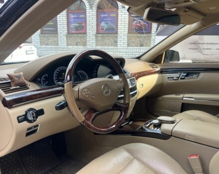 Чорний Мерседес С Клас, об'ємом двигуна 5.5 л та пробігом 223 тис. км за 18999 $, фото 10 на Automoto.ua