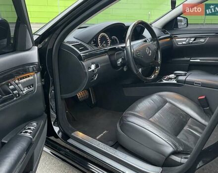 Чорний Мерседес С Клас, об'ємом двигуна 4.66 л та пробігом 227 тис. км за 16500 $, фото 19 на Automoto.ua