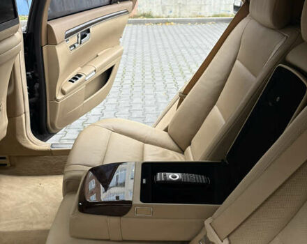 Черный Мерседес С Класс, объемом двигателя 5.5 л и пробегом 150 тыс. км за 17999 $, фото 37 на Automoto.ua