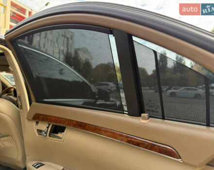 Чорний Мерседес С Клас, об'ємом двигуна 3 л та пробігом 337 тис. км за 19900 $, фото 19 на Automoto.ua