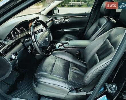 Черный Мерседес С Класс, объемом двигателя 4.7 л и пробегом 288 тыс. км за 12800 $, фото 44 на Automoto.ua