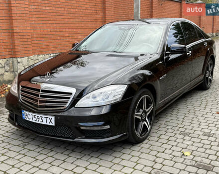 Черный Мерседес С Класс, объемом двигателя 4.66 л и пробегом 180 тыс. км за 15250 $, фото 5 на Automoto.ua