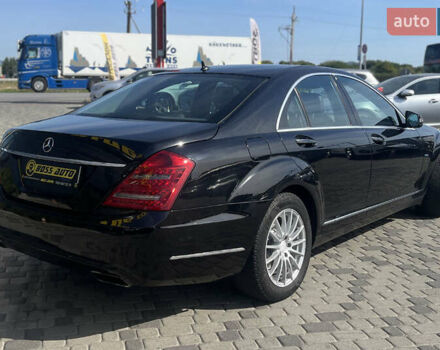 Черный Мерседес С Класс, объемом двигателя 3 л и пробегом 455 тыс. км за 15999 $, фото 6 на Automoto.ua