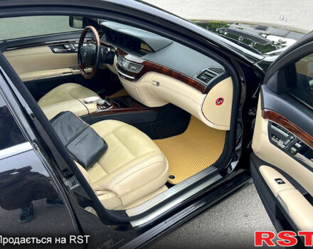 Черный Мерседес С Класс, объемом двигателя 4.7 л и пробегом 200 тыс. км за 17999 $, фото 8 на Automoto.ua