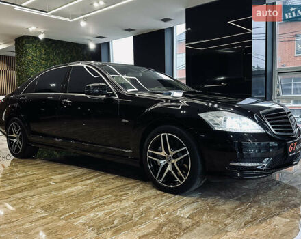 Черный Мерседес С Класс, объемом двигателя 4.7 л и пробегом 175 тыс. км за 24900 $, фото 5 на Automoto.ua