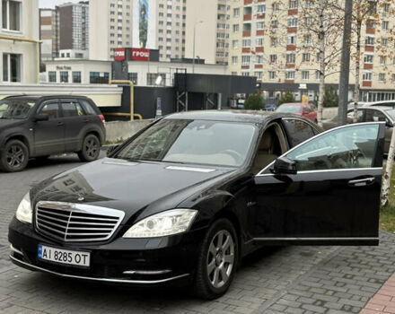Черный Мерседес С Класс, объемом двигателя 5.5 л и пробегом 150 тыс. км за 17999 $, фото 88 на Automoto.ua