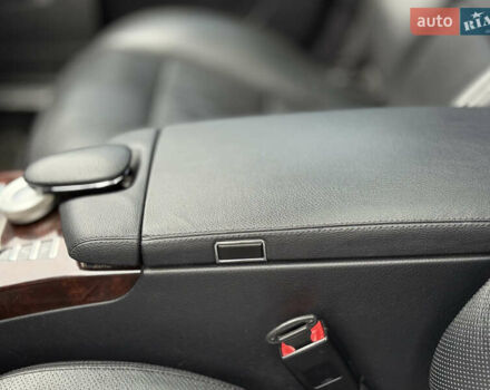 Черный Мерседес С Класс, объемом двигателя 4.66 л и пробегом 158 тыс. км за 12500 $, фото 31 на Automoto.ua