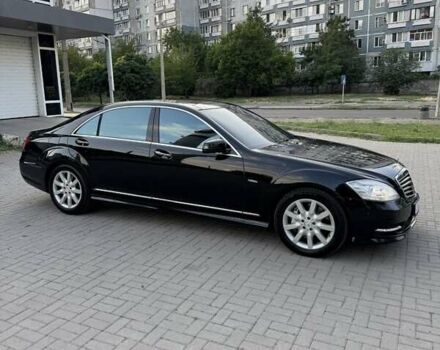 Черный Мерседес С Класс, объемом двигателя 4.7 л и пробегом 386 тыс. км за 17500 $, фото 5 на Automoto.ua