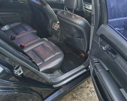 Черный Мерседес С Класс, объемом двигателя 4.66 л и пробегом 217 тыс. км за 16000 $, фото 10 на Automoto.ua