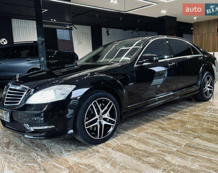 Черный Мерседес С Класс, объемом двигателя 4.7 л и пробегом 175 тыс. км за 24900 $, фото 15 на Automoto.ua