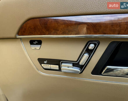 Чорний Мерседес С Клас, об'ємом двигуна 3 л та пробігом 337 тис. км за 19900 $, фото 21 на Automoto.ua