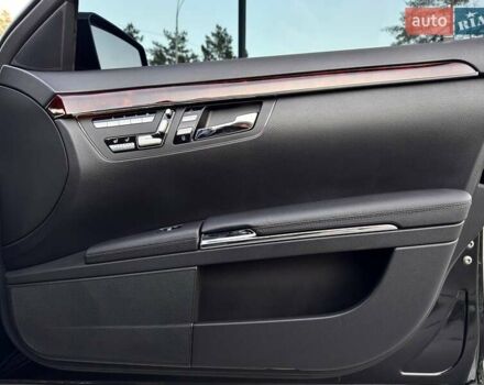 Чорний Мерседес С Клас, об'ємом двигуна 3 л та пробігом 211 тис. км за 23400 $, фото 46 на Automoto.ua