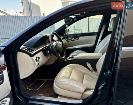 Черный Мерседес С Класс, объемом двигателя 3 л и пробегом 255 тыс. км за 24500 $, фото 10 на Automoto.ua