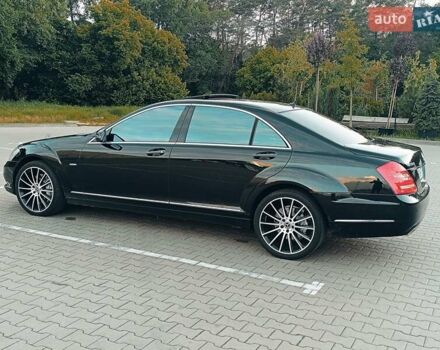 Черный Мерседес С Класс, объемом двигателя 4.7 л и пробегом 288 тыс. км за 12800 $, фото 28 на Automoto.ua