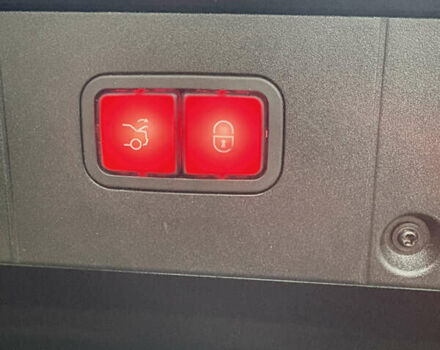 Черный Мерседес С Класс, объемом двигателя 5.5 л и пробегом 150 тыс. км за 17999 $, фото 85 на Automoto.ua