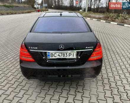 Черный Мерседес С Класс, объемом двигателя 5.5 л и пробегом 229 тыс. км за 16666 $, фото 7 на Automoto.ua