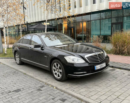 Черный Мерседес С Класс, объемом двигателя 5.5 л и пробегом 150 тыс. км за 17999 $, фото 4 на Automoto.ua