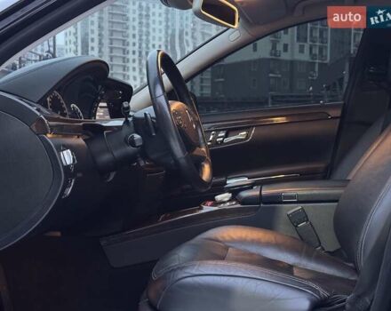 Чорний Мерседес С Клас, об'ємом двигуна 2.98 л та пробігом 280 тис. км за 14999 $, фото 14 на Automoto.ua