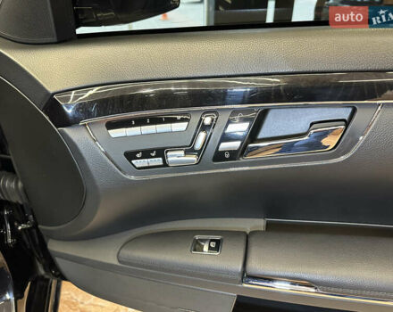 Черный Мерседес С Класс, объемом двигателя 4.7 л и пробегом 175 тыс. км за 24900 $, фото 58 на Automoto.ua