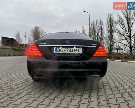 Черный Мерседес С Класс, объемом двигателя 5.5 л и пробегом 229 тыс. км за 16666 $, фото 6 на Automoto.ua