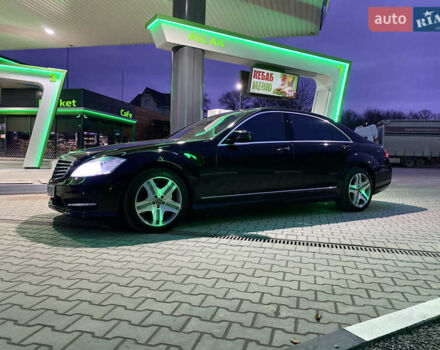 Черный Мерседес С Класс, объемом двигателя 5.5 л и пробегом 229 тыс. км за 16666 $, фото 66 на Automoto.ua
