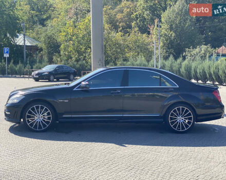 Черный Мерседес С Класс, объемом двигателя 4.66 л и пробегом 280 тыс. км за 18400 $, фото 6 на Automoto.ua