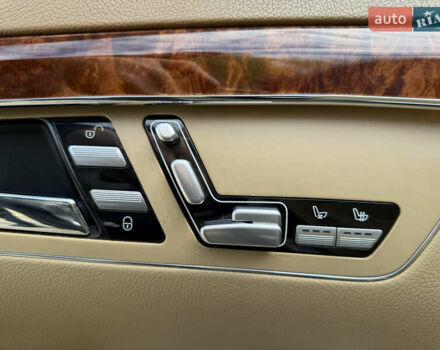 Чорний Мерседес С Клас, об'ємом двигуна 3 л та пробігом 337 тис. км за 19900 $, фото 26 на Automoto.ua