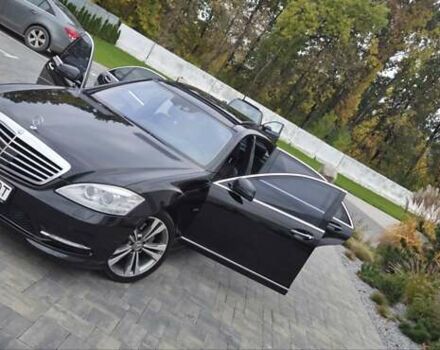 Чорний Мерседес С Клас, об'ємом двигуна 3 л та пробігом 315 тис. км за 18900 $, фото 3 на Automoto.ua