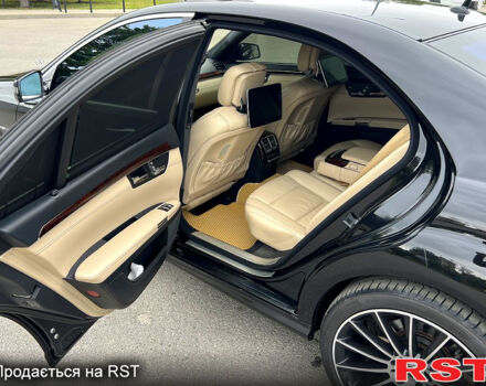 Черный Мерседес С Класс, объемом двигателя 4.7 л и пробегом 200 тыс. км за 17999 $, фото 10 на Automoto.ua