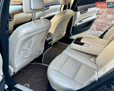 Черный Мерседес С Класс, объемом двигателя 3 л и пробегом 255 тыс. км за 24500 $, фото 30 на Automoto.ua