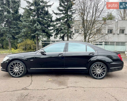 Мерседес С Клас 2011 у Києві на Automoto.ua Чорний Мерседес С Клас, об'ємом двигуна 4.66 л та пробігом 290 тис. км за 11995 $, фото 20 на Automoto.ua