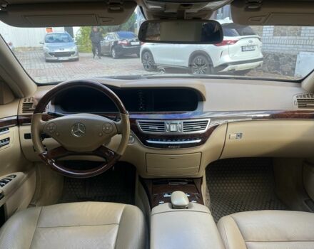 Чорний Мерседес С Клас, об'ємом двигуна 5.5 л та пробігом 223 тис. км за 18999 $, фото 22 на Automoto.ua