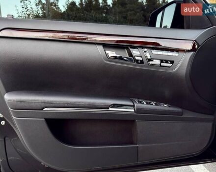 Чорний Мерседес С Клас, об'ємом двигуна 3 л та пробігом 211 тис. км за 23400 $, фото 26 на Automoto.ua