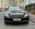 Черный Мерседес С Класс, объемом двигателя 5.5 л и пробегом 150 тыс. км за 17999 $, фото 1 на Automoto.ua