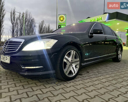 Черный Мерседес С Класс, объемом двигателя 5.5 л и пробегом 229 тыс. км за 16666 $, фото 58 на Automoto.ua