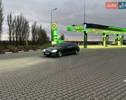 Черный Мерседес С Класс, объемом двигателя 5.5 л и пробегом 229 тыс. км за 16666 $, фото 51 на Automoto.ua