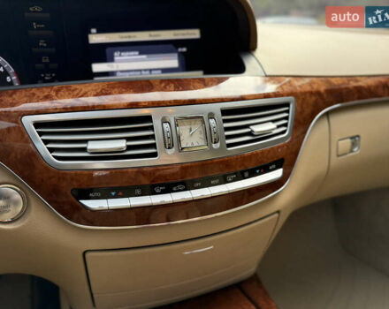 Чорний Мерседес С Клас, об'ємом двигуна 3 л та пробігом 337 тис. км за 19900 $, фото 48 на Automoto.ua