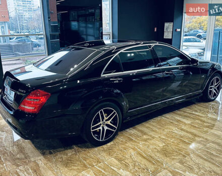 Черный Мерседес С Класс, объемом двигателя 4.7 л и пробегом 175 тыс. км за 24900 $, фото 8 на Automoto.ua