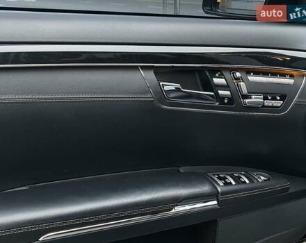 Чорний Мерседес С Клас, об'ємом двигуна 4.66 л та пробігом 227 тис. км за 16500 $, фото 20 на Automoto.ua