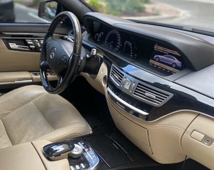 Черный Мерседес С Класс, объемом двигателя 5.46 л и пробегом 345 тыс. км за 16300 $, фото 24 на Automoto.ua