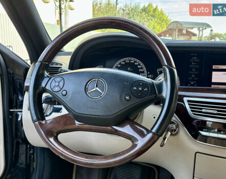 Черный Мерседес С Класс, объемом двигателя 3 л и пробегом 255 тыс. км за 24500 $, фото 32 на Automoto.ua