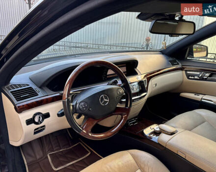 Черный Мерседес С Класс, объемом двигателя 3 л и пробегом 255 тыс. км за 24500 $, фото 9 на Automoto.ua