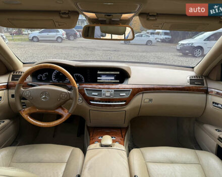 Чорний Мерседес С Клас, об'ємом двигуна 3 л та пробігом 337 тис. км за 19900 $, фото 41 на Automoto.ua