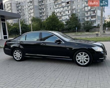 Черный Мерседес С Класс, объемом двигателя 4.7 л и пробегом 386 тыс. км за 17500 $, фото 8 на Automoto.ua