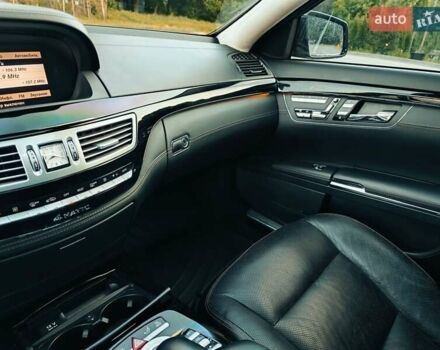 Черный Мерседес С Класс, объемом двигателя 4.7 л и пробегом 288 тыс. км за 12800 $, фото 48 на Automoto.ua