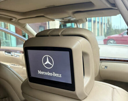 Черный Мерседес С Класс, объемом двигателя 5.5 л и пробегом 150 тыс. км за 17999 $, фото 76 на Automoto.ua